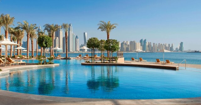 Premium Emirates passengers offered free night’s stay at Fairmont The Palm