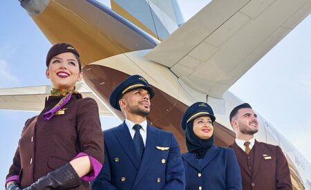 Etihad Airways earns five-star rating at Apex Awards
